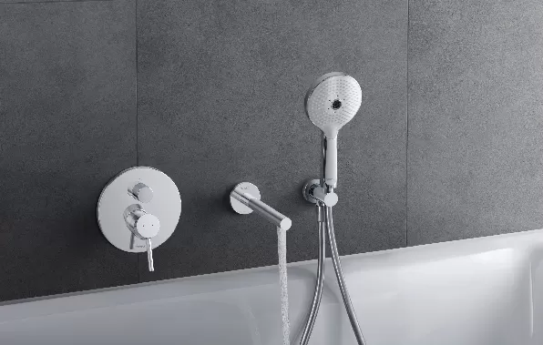 Vòi bồn tắm gắn tường