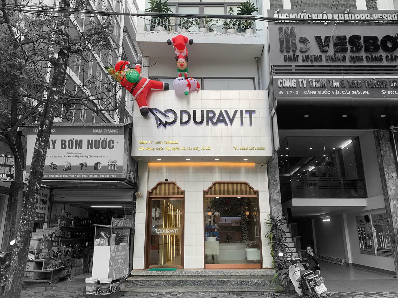 SHOWROOM HOÀNG QUỐC VIỆT